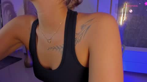 Riley Sierra online show from July 28, 2:13 pm