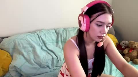 Emily online show from October 20, 8:17 am