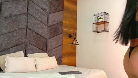 RIRI  online show from November 27, 8:56 pm