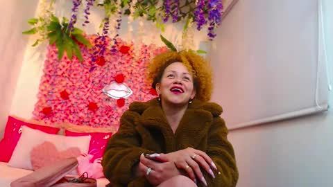 Risitos De Oro online show from October 17, 3:10 am