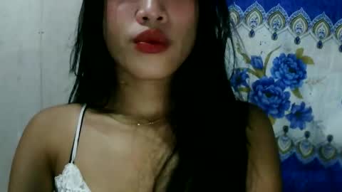 Snapshot of riyu77 chatting on September 22, 4:27 pm riyu77 online show from September 22, 4:27 pm