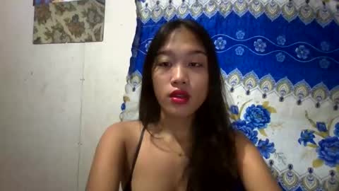 Snapshot of riyu77 chatting on October 8, 9:13 am riyu77 online show from October 8, 9:13 am