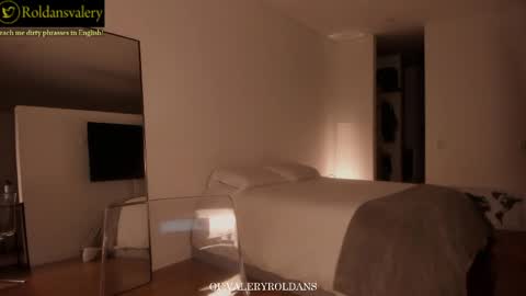 Valery Roldans online show from April 29, 3:21 am