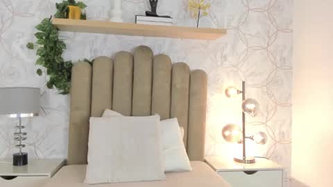 Snapshot of roma_love_ chatting on January 12, 11:39 am online show from January 12, 11:39 am
