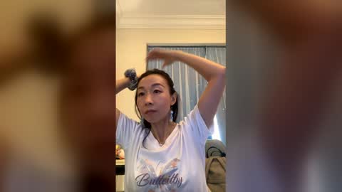 rongrong0329 online show from May 31, 1:00 am