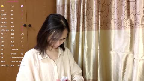 Snapshot of ronihysell chatting on October 17, 1:36 pm Kira online show from October 17, 1:36 pm