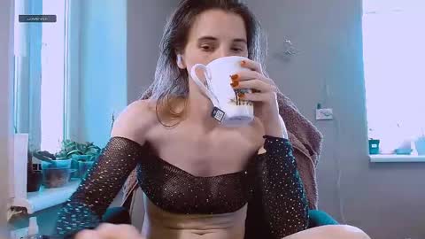 rosa843850 online show from May 15, 1:36 pm