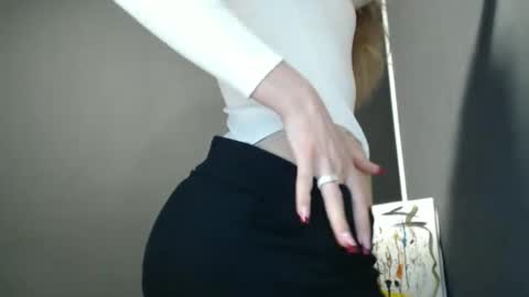 Rosalina online show from December 16, 1:39 pm