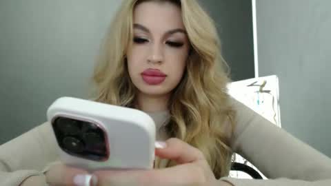 Rosalina online show from September 14, 2:59 pm