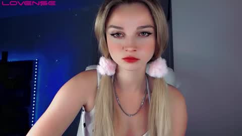 rose__luck online show from September 30, 5:07 pm