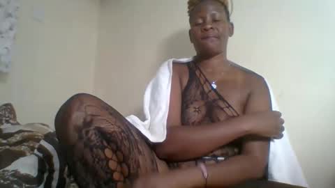 Snapshot of rose_coco chatting on September 12, 1:28 am rose_coco online show from September 12, 1:28 am