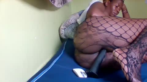 Snapshot of rose_coco chatting on October 18, 12:14 am rose_coco online show from October 18, 12:14 am