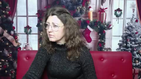 RoseHille online show from January 10, 7:02 am