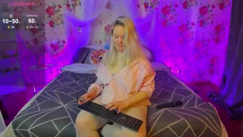 rosethomas_ online show from November 21, 9:44 am