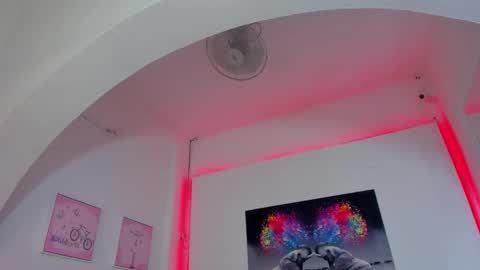 rosi_cooper online show from September 24, 11:20 am