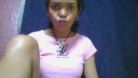 Snapshot of rosia685234 chatting on February 25, 3:42 am rosia685234 online show from February 25, 3:42 am