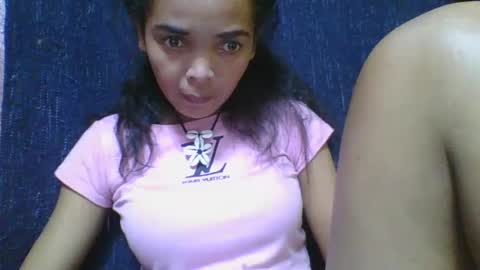 Snapshot of rosia685234 chatting on February 26, 2:27 pm rosia685234 online show from February 26, 2:27 pm