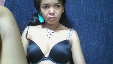 Snapshot of rosia685234 chatting on March 7, 4:35 am rosia685234 online show from March 7, 4:35 am