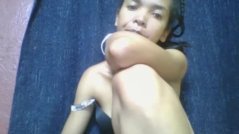 Snapshot of rosia685234 chatting on February 23, 2:07 pm rosia685234 online show from February 23, 2:07 pm