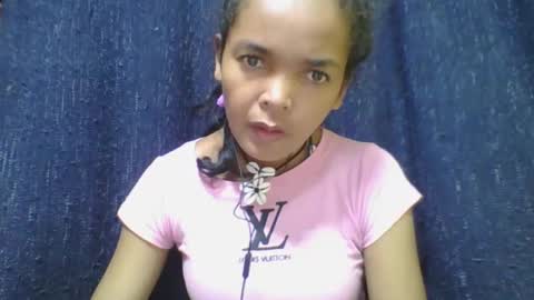 Snapshot of rosia685234 chatting on February 22, 2:59 pm rosia685234 online show from February 22, 2:59 pm