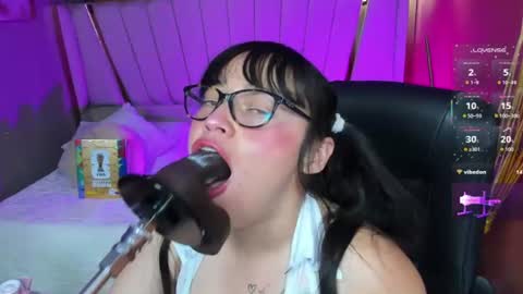 rosie_jhons online show from July 14, 4:06 am