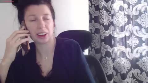 RosieHayes online show from November 26, 9:32 am