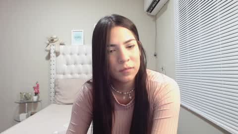 rosiehw online show from December 13, 12:17 pm