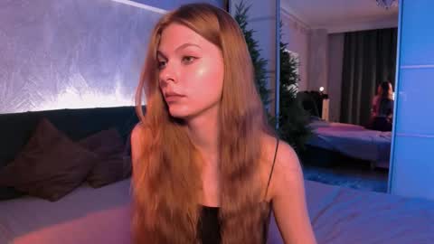 rosy_black_ online show from November 30, 5:39 pm