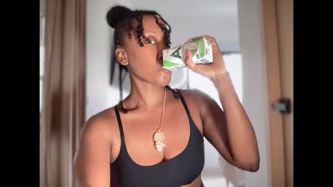 Rosy Coco online show from February 19, 4:00 pm