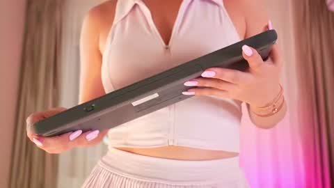 Hi Im Maria Check my Bio  online show from August 1, 12:07 pm