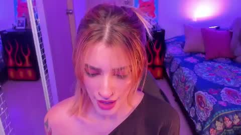 rot_wallace online show from July 17, 1:32 am