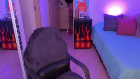 rot_wallace online show from July 1, 1:16 am