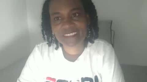 luxa online show from December 17, 1:37 pm