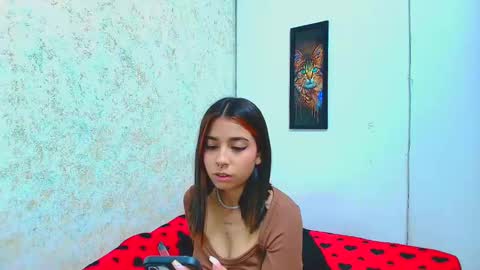 Snapshot of rousse_violet chatting on March 8, 10:24 pm rousse_violet online show from March 8, 10:24 pm