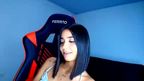 rousse_violet online show from June 11, 1:05 am