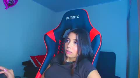Snapshot of rousse_violet chatting on September 27, 11:56 pm rousse_violet online show from September 27, 11:56 pm