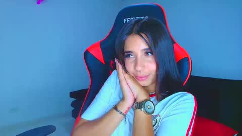Snapshot of rousse_violet chatting on September 9, 11:15 pm rousse_violet online show from September 9, 11:15 pm