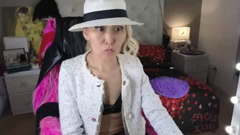 Roxalana online show from June 19, 10:19 am