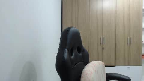 Roxana online show from June 24, 2:21 am