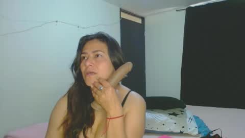 roxanasexy2025 online show from September 24, 12:59 pm