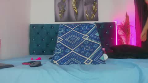 Roxanna online show from July 9, 11:12 am