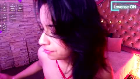 roxanne_han online show from March 10, 12:31 pm