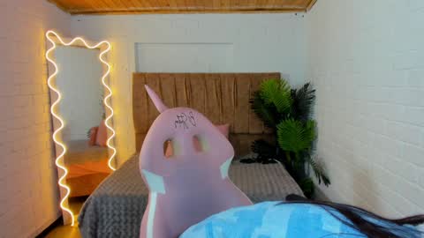 roxanne_tay online show from December 29, 7:11 pm