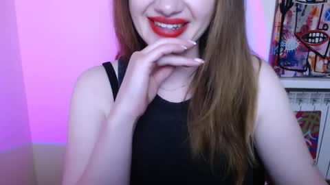 Roxa online show from May 15, 2:20 pm
