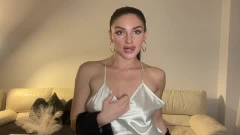 Roxy online show from August 3, 11:32 pm