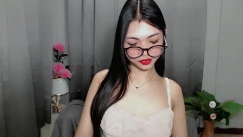 Roxie online show from February 25, 11:15 pm