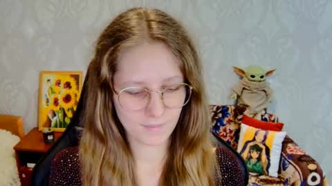 roxie_shy online show from November 28, 9:12 am