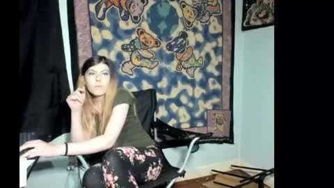 roxihazeleyes online show from July 14, 2:05 am