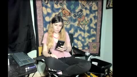 roxihazeleyes online show from July 23, 1:58 am