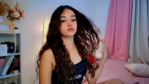 roxxy_blossom online show from July 16, 3:44 am